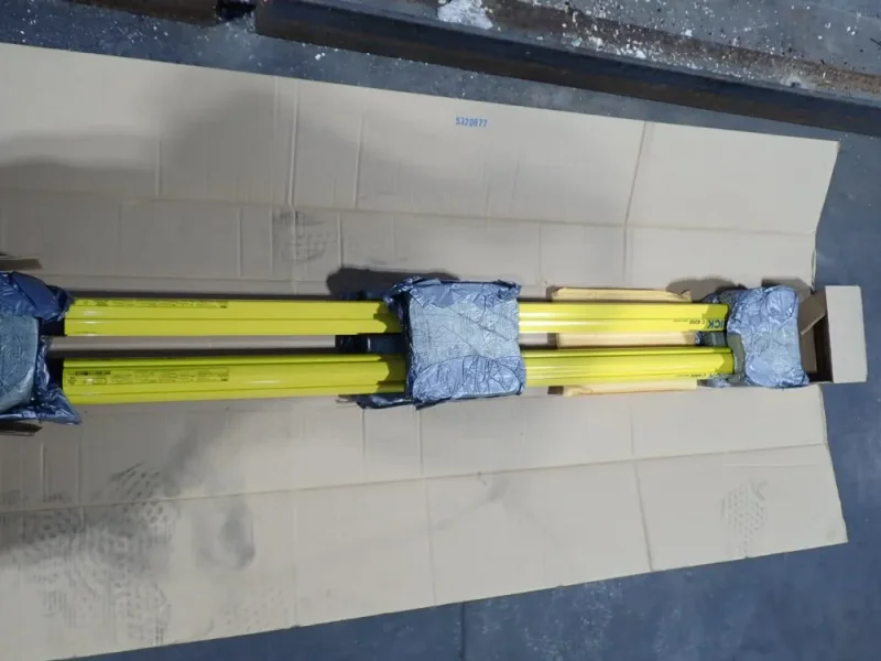 SICK LIGHT CURTAIN SENSOR   -  C4000