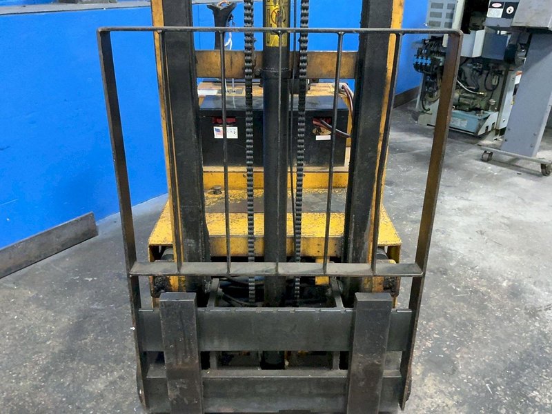 BIG JOE 3000 LBS ELECTRIC WALK BEHIND FORKLIFT  -  PDC-30-106