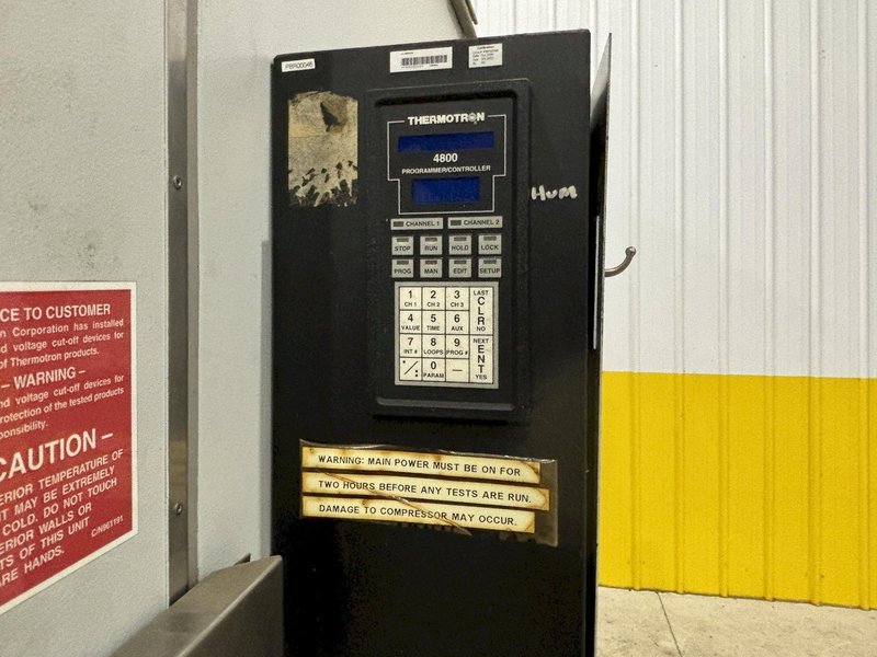 -73* TO 204* C 1999 THERMOTRON MODEL #SM-32C ENVIRONMENTAL TEST CHAMBER WITH HUMIDITY: STOCK #14739