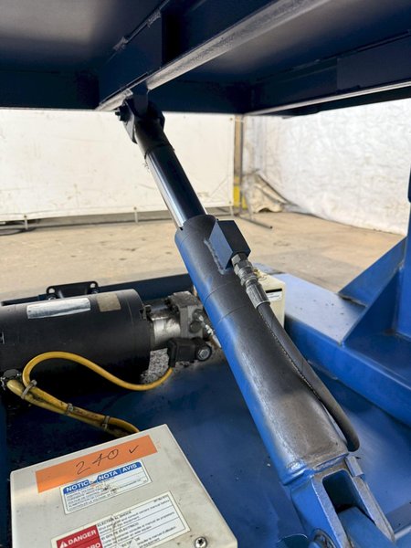 4,000 LB 48&quot; X 48&quot; HYDRAULIC TILT TABLE. STOCK # 1003725.