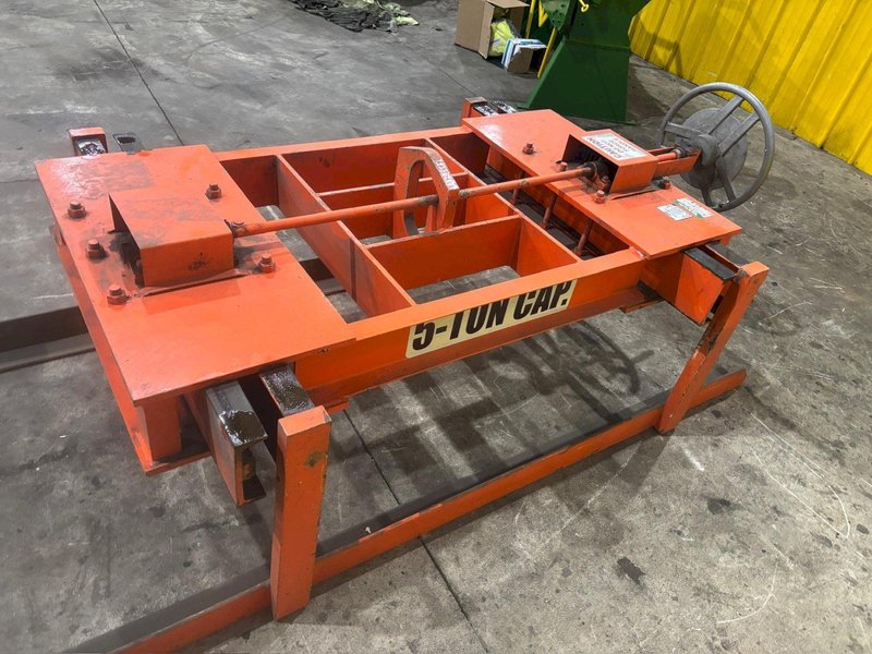 5 TON BUSHMAN MODEL #5500 SHEET LIFTER: YOBRO #24824