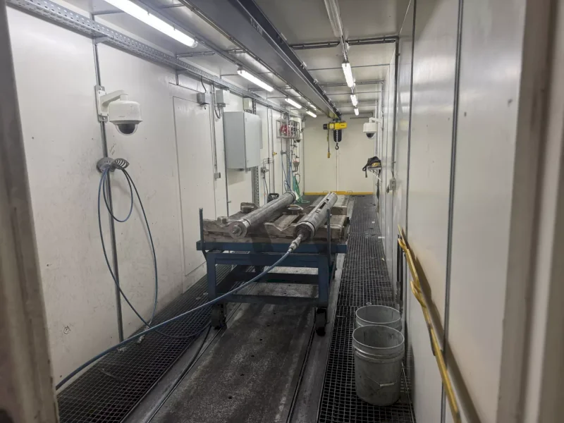 40' RESATO CONTAINERIZED HIGH PRESSURE TEST BAY W/ 3 TON YALE HOIST SYSTEM: YOBRO #25867