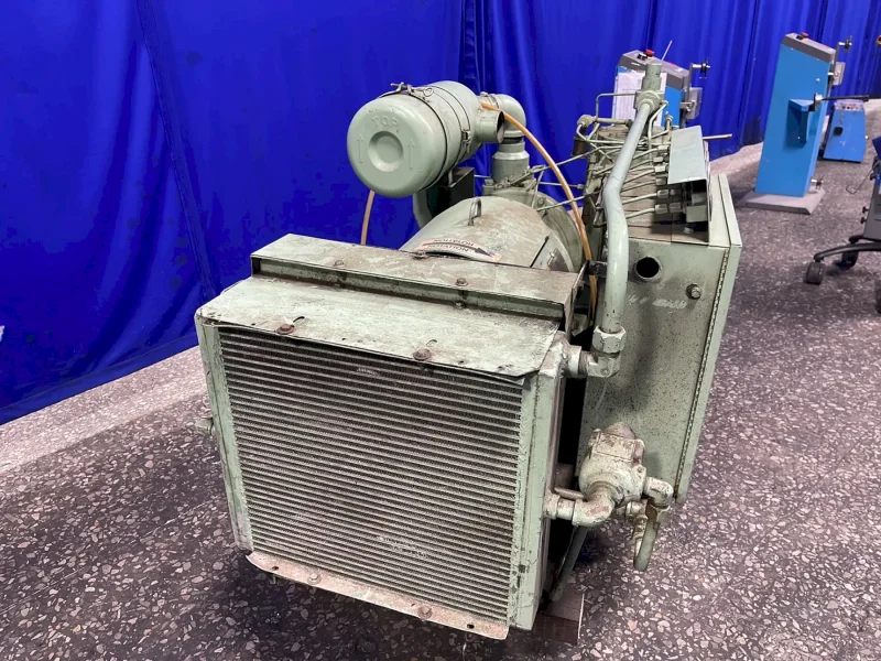 SULLAIR 115/125 PSIG AIR COMPRESSOR  -  10-40 AC/AC