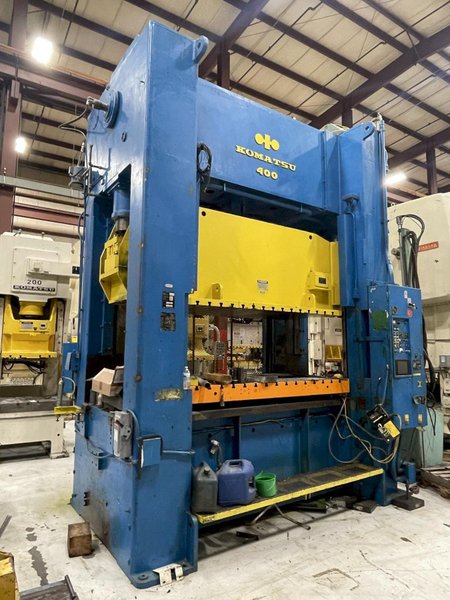300 ton Komatsu E2P-300 Used Straight Side Mechanical Metal Stamping Press For Sale