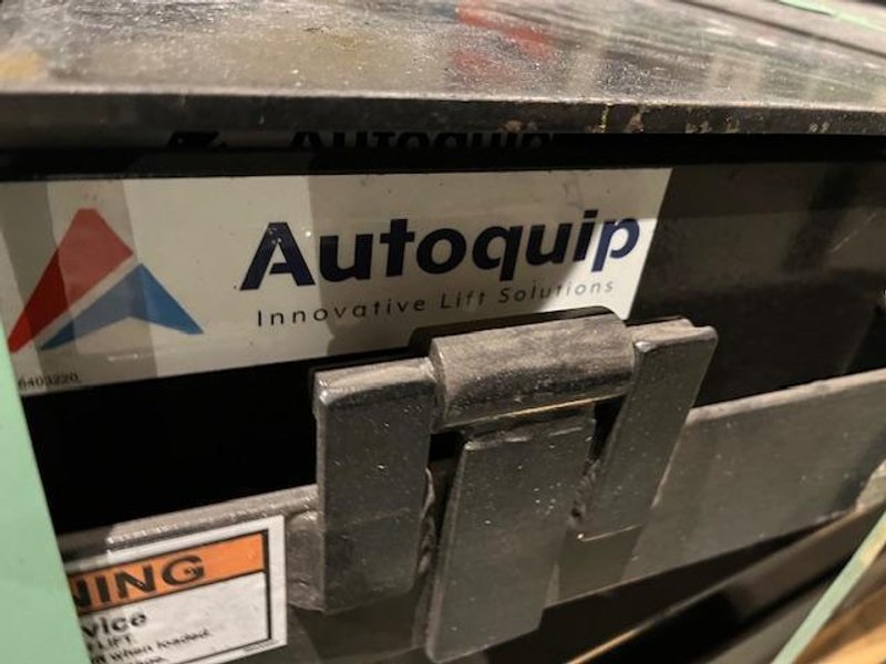 2,500# 24" X 48" AUTOQUIP ELECTRIC LIFT TABLE STOCK# 3971