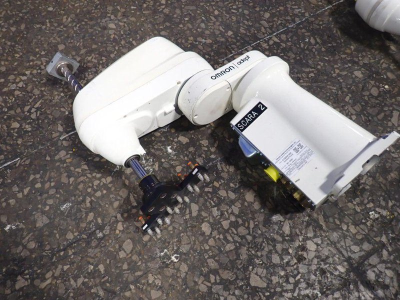 OMRON ADEPT INDUSTRIAL ROBOT   -  COBRA 350