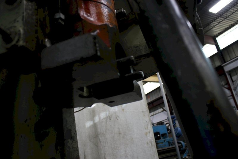 28 TON WALSH MODEL #28 FLYWHEEL OBI PRESS: STOCK #75616