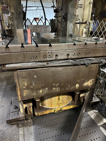250 Ton NIAGARA E-250 OBS / Gap Frame Used Mechanical Metal Stamping Press For Sale, Under Power!