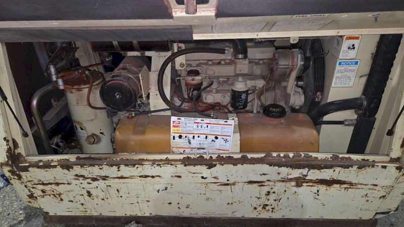 INGERSOL RAND P185WJD AIR COMPRESSOR USED