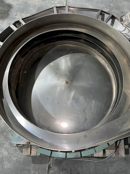 36" CCW Midwest Vibratory Bowl