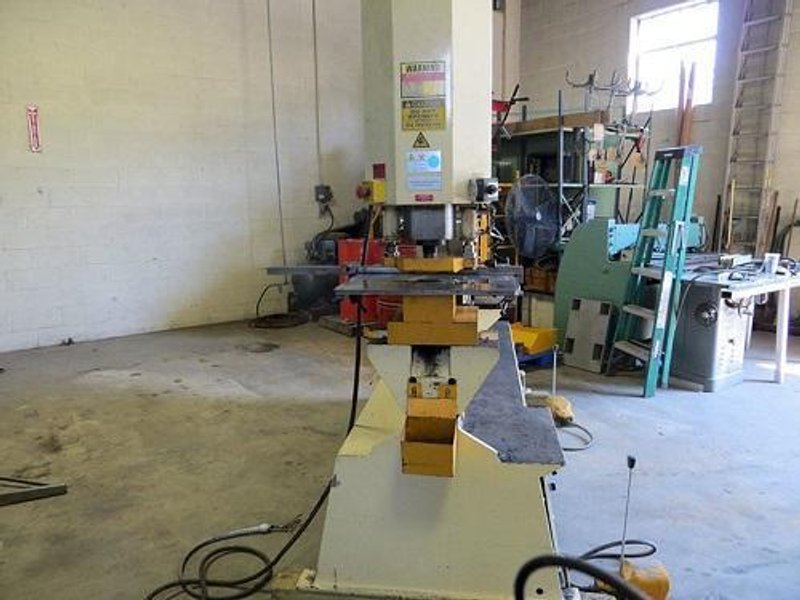 165 TON GEKA MODEL HYDRACORP 165S HYDRAULIC IRONWORKER