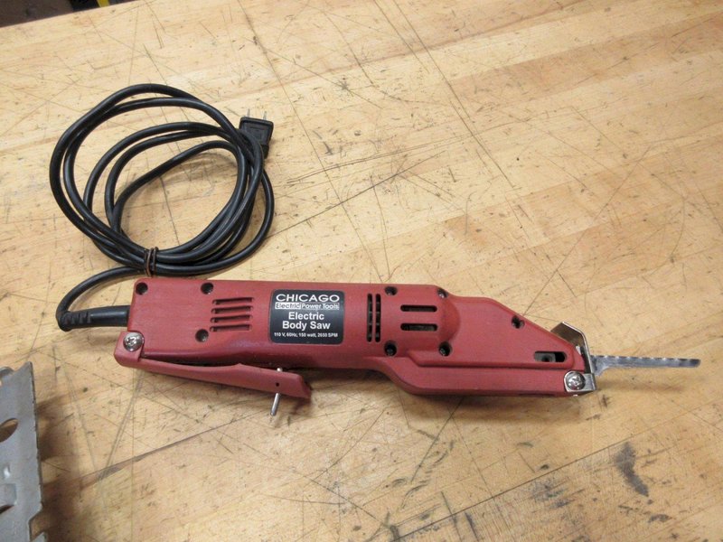 Black &amp; Decker 7-1/4 Circular Saw and Chicago Electric Body Saw- Auction Item
