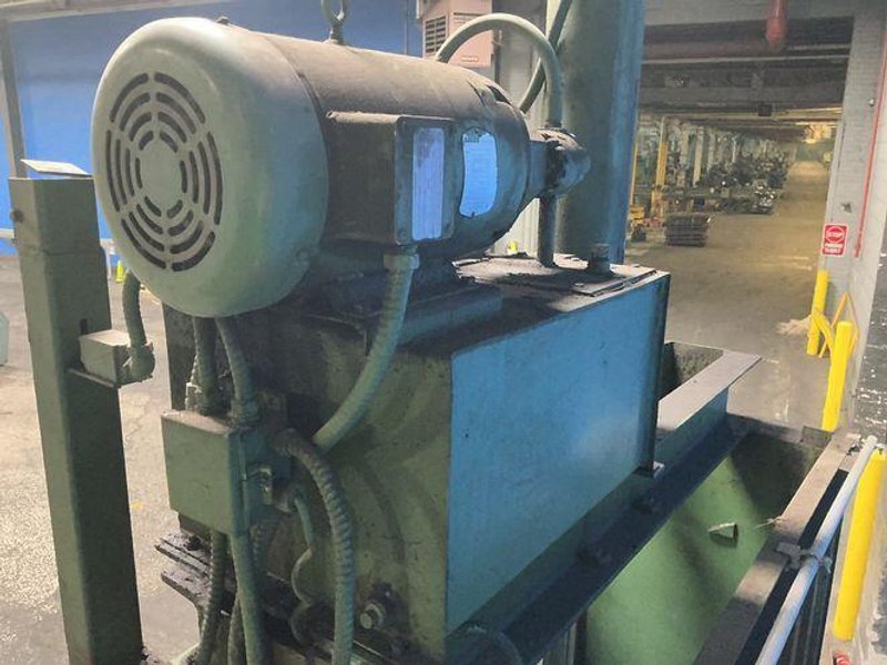 SELCO PRODUCTS ~ 30” X 60” X 44” BALER  -  VT-5