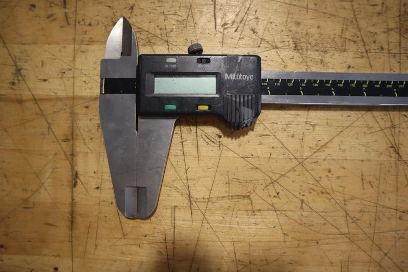 Mitutoyo Absolute Digimatic Verneer Calipers, 24"- Auction Item