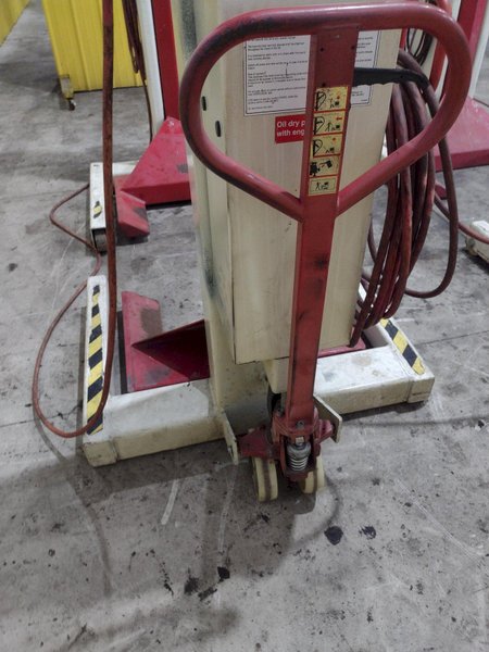(4) 13,000 LBS STERTIL-KONI MODEL ST-1060 HEAVY DUTY MOBILE COLUMN LIFT JACKS: STOCK #23063