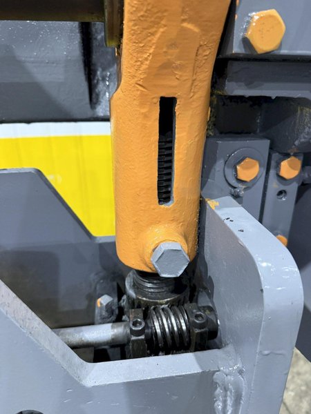 40 TON ROUSSELLE MODEL #4-B O.B.I. PRESS: YOBRO #25849