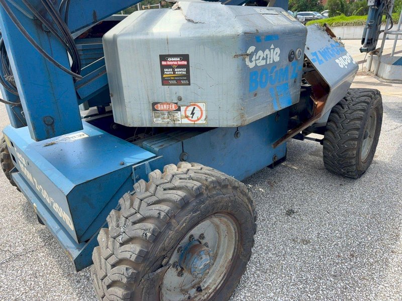 GENIE 500 LBS BOOM LIFT  -  BOOM Z-30/20HD