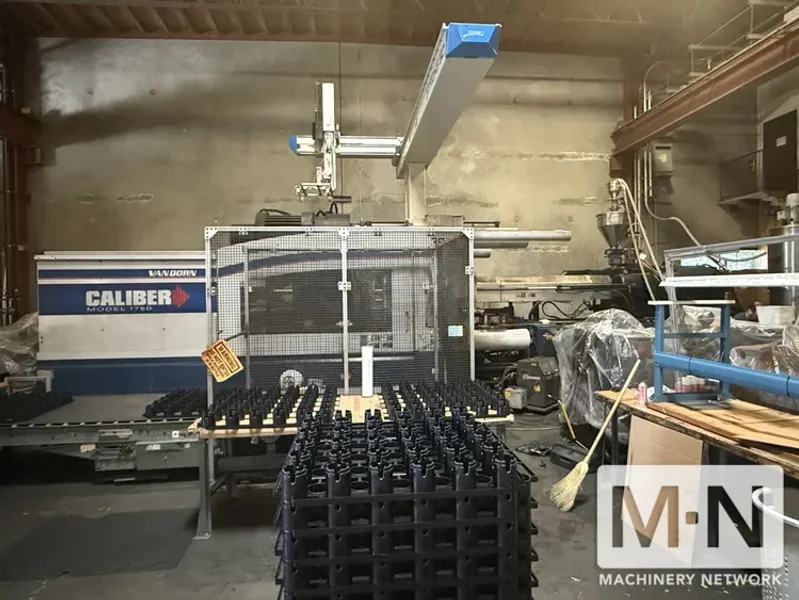 1760 TON 554 OZ VAN DORN MODEL 1760CC17000 INJECTION MOLDING MACHINE MFG 2001