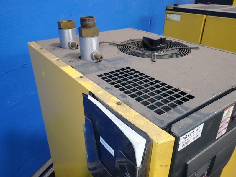 KAESER REFRIGERATED DRYER  -  TE122