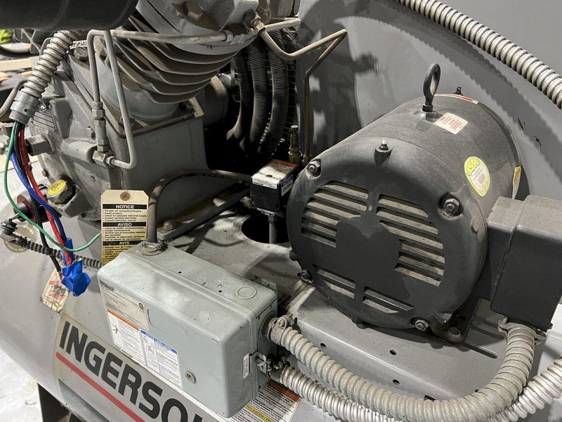 Ingersoll Rand T30 Industrial Air Compressor 35 CFM Baldor Drive 3PH 10HP
