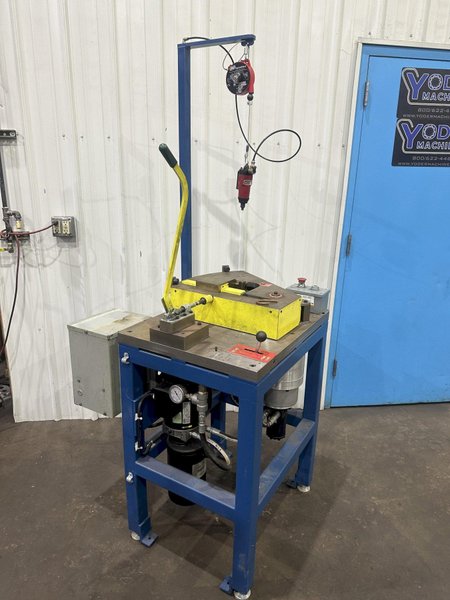 HYDRAULIC PIG TAIL PIN BENDER: STOCK #77892