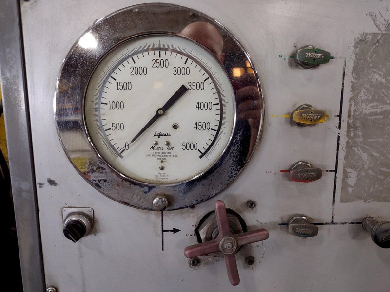 THOMPSON HYDRAULIC CYLINDER / PUMP TEST BENCH SYSTEM: STOCK #16585