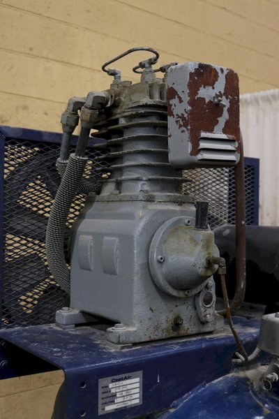 5 HP CAST AIR COMPRESSOR COMPANY AIR COMPRESSOR: STOCK 73346