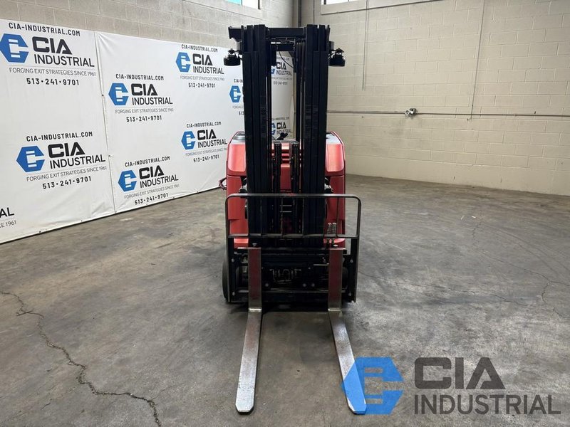 2019 - 3,500 LB. RAYMOND MODEL 425-C35TT STAND-UP ELECTRIC FORKLIFT