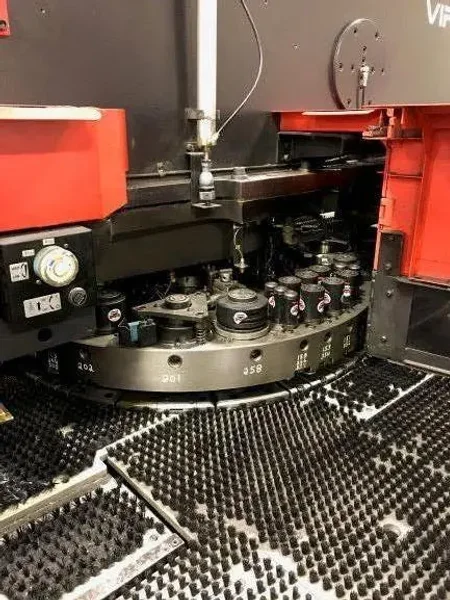 2000 AMADA VIPROS 358 KING II | Punches, Turret