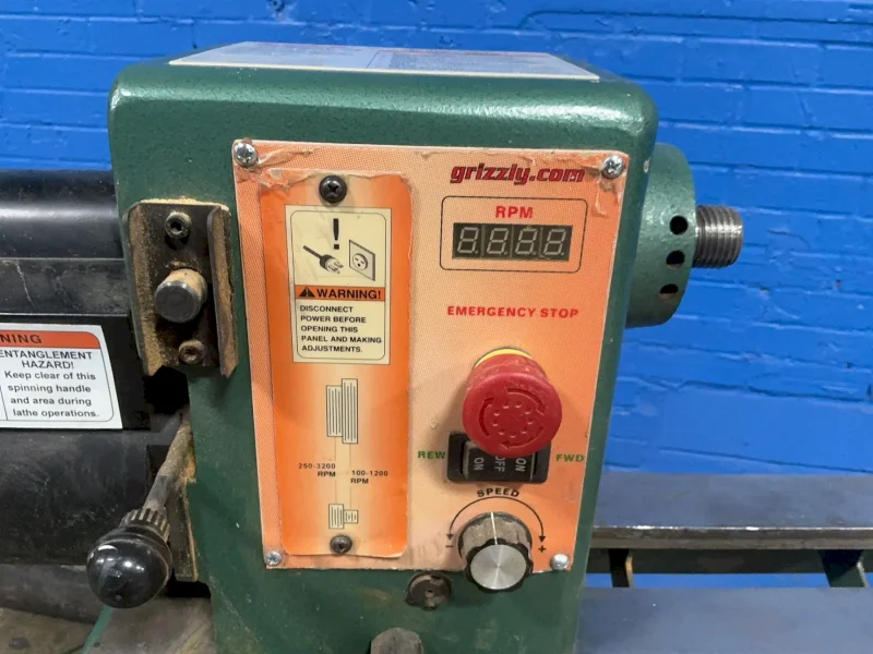 GRIZZLY 35” X 8” VARIABLE SPEED WOOD LATHE   -  G0632