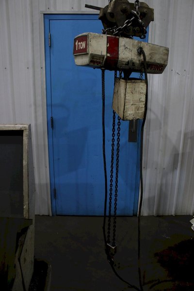 1 TON ELECTRIC HOIST: STOCK #74000