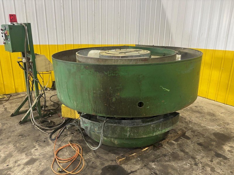 VL/RAMPE MODEL #SB-8 DUAL MEDIA VIBRATORY DEBURRING MACHINE: YOBRO #23875