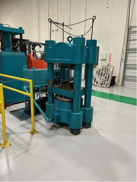 600 TON NATIONAL FOUR POST  SWAGING PRESS (14360)