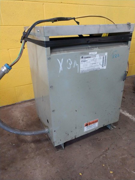 25 KVA GENERAL ELECTRIC 480/240 VOLT TO 240/120 VOLT SINGLE PHASE TRANSFORMER: STOCK #11925