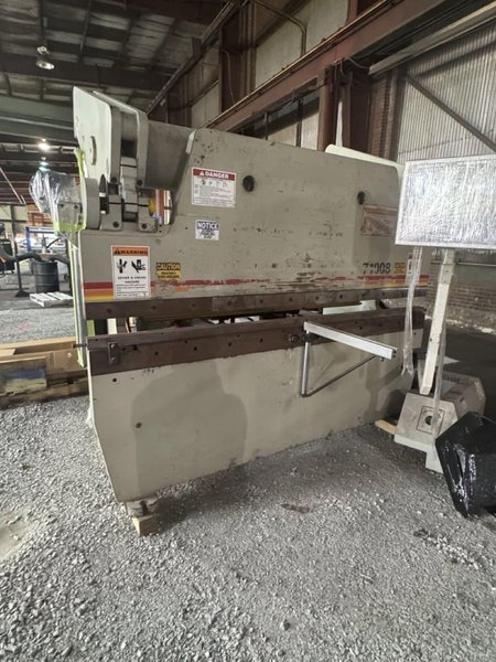 100 Ton x  8′ Accurpress 71008 Press Brake, 2003