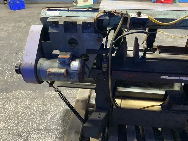 WILTON MACHINERY 17" X 10" HORIZONTAL BAND SAW  -  7020
