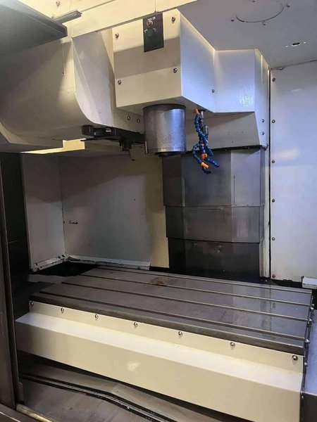 Hyundai Wia F400 CNC Vertical Machining Center – Mill