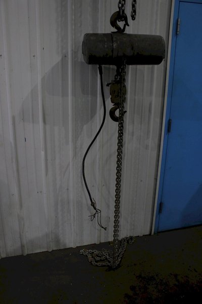 2 TON C &amp; M ELECTRIC HOIST: STOCK #65168