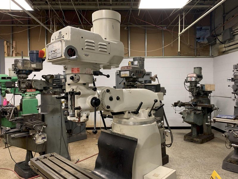 Willis Variable Speed Vertical Mill, S/N 990837S.