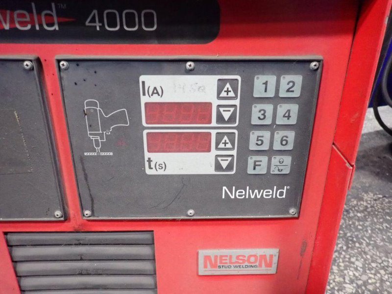 NELSON STUD WELDING 2100 AMPS WELDER  -  NELWELD 4000
