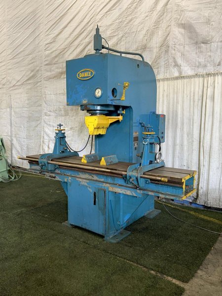 100 TON DANLY HYDRAULIC STRAIGHTENING PRESS: STOCK #80786