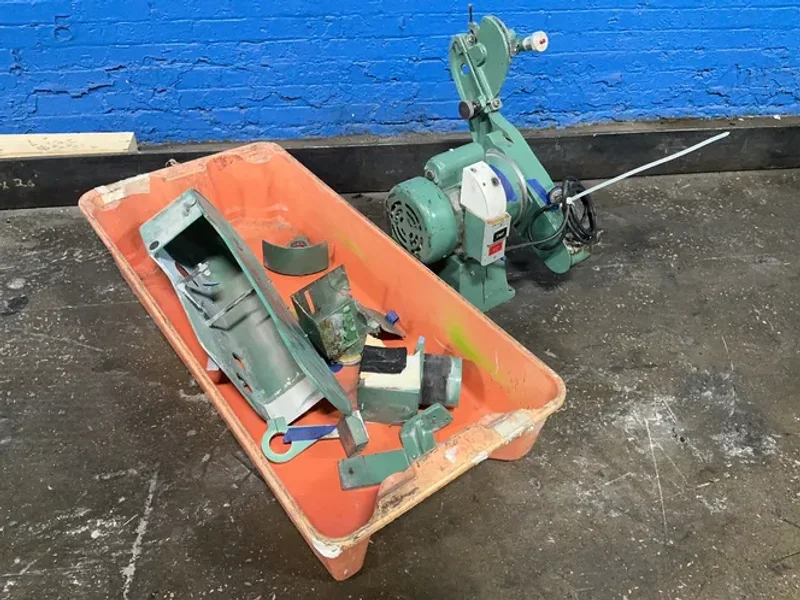 BURR KING 2 HP BENCHTOP BELT SANDER  -  960