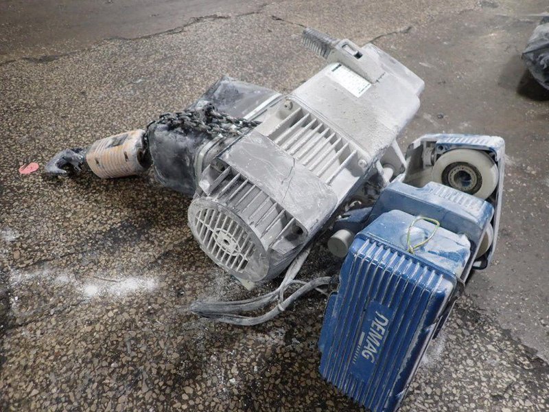 DEMAG 4400 LBS ELECTRIC CHAIN HOIST  -  DC-COM 2/1 H