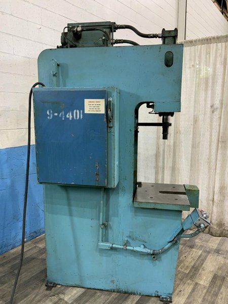 12-TON HANNIFIN MODEL 0GF-12D HYDRAULIC C-FRAME PRESS: STOCK #81390