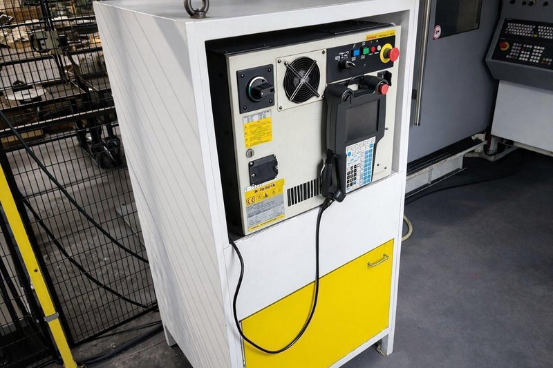 Huron - K3X8F - X: 780 - Y: 700 - Z: 500 mm CNC - 5 axes