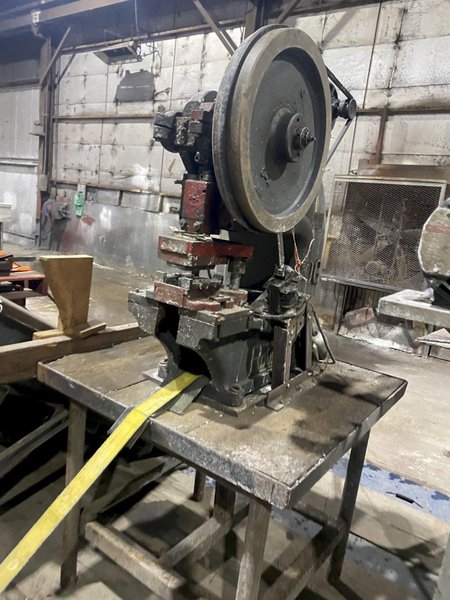 4 TON BENCHMASTER PRESS: STOCK #18287