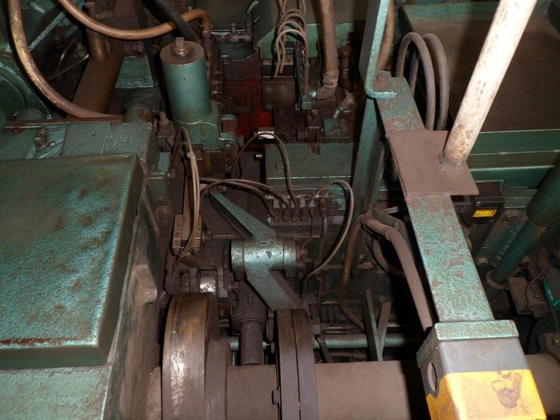 NEDSCHROEF #MW-32, HI-SPEED HOT NUT FORMER