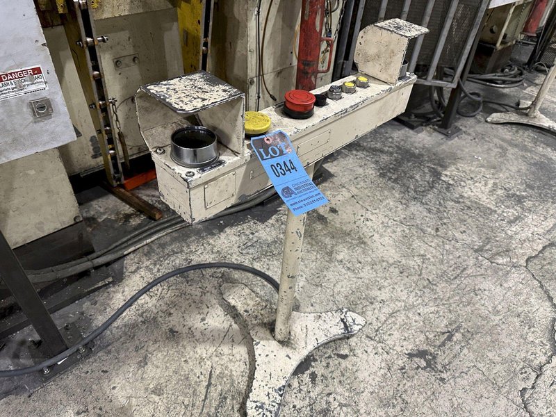 440 TON KOMATSU SSSC STAMPING PRESS