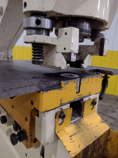 60 TON GEKA PUMA MODEL #55S SINGLE END HYDRAULIC PUNCH: STOCK #20638