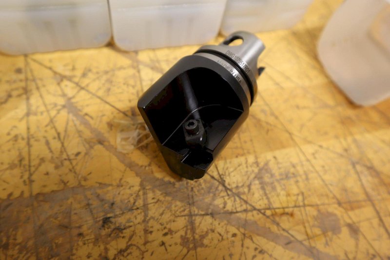 Kennametal DWG 1075517R01 KM40 # 2 Grooving Heads (4pcs), Fit on KM-LOC Quick Change Tool Holders *** All New In Packages***- Auction Item